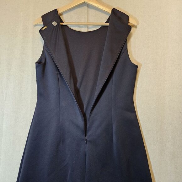 Tahari Bodycon Sheath Dress Size 10 Black Sleeveless Lace Cutouts Zippered Lined - Picture 9 of 10